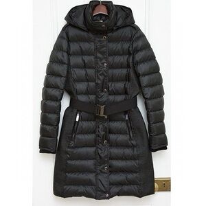 Burberry Abbeydale puffer down women coat with hoodie in black with logo belt